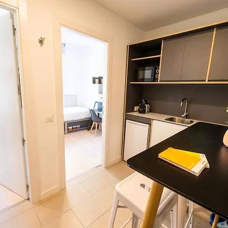 Hotel Residencia Bravo Students 2*