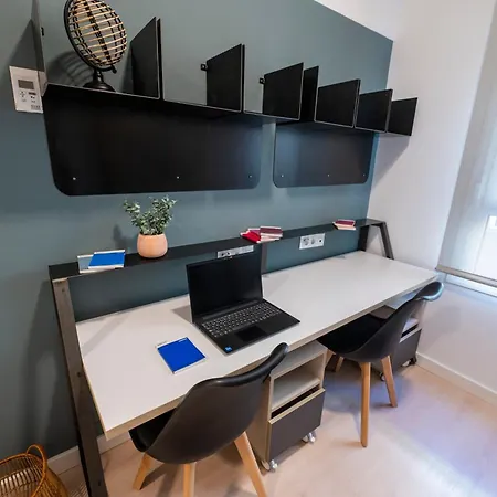 Residencia Bravo Students ホテル グラナダ