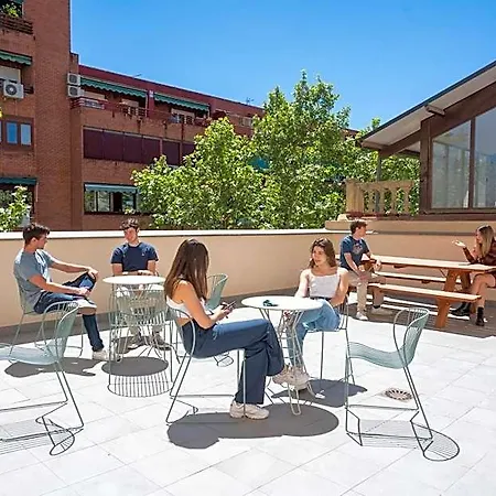 Residencia Bravo Students Hotel Granada