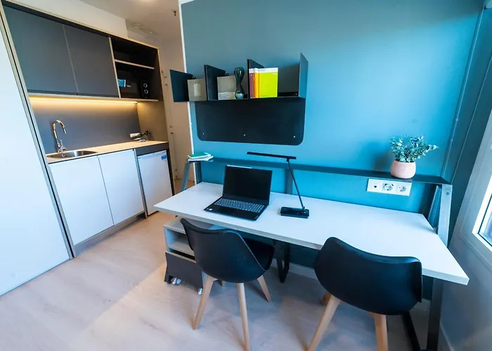 Residencia Bravo Students Hotel