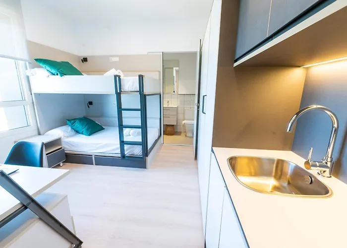 Residencia Bravo Students Hotel 2*