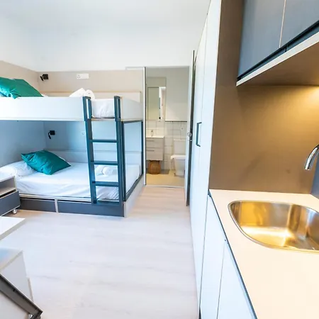 Residencia Bravo Students Hotel 2*
